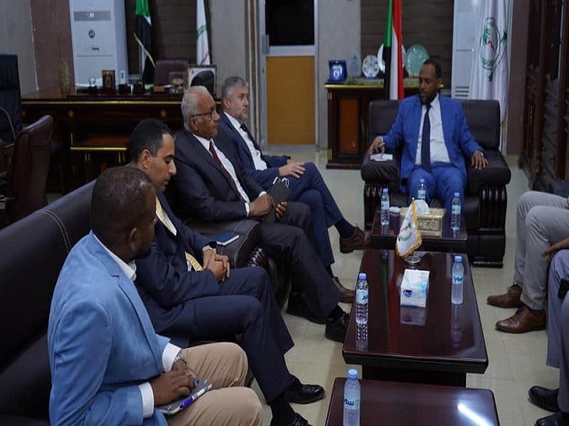 وفد شركة سيمنز هيلثنير يزور السودان ويلتقي وزير الصحة وفد شركة سيمنز هيلثنير يزور السودان ويلتقي وزير الصحة