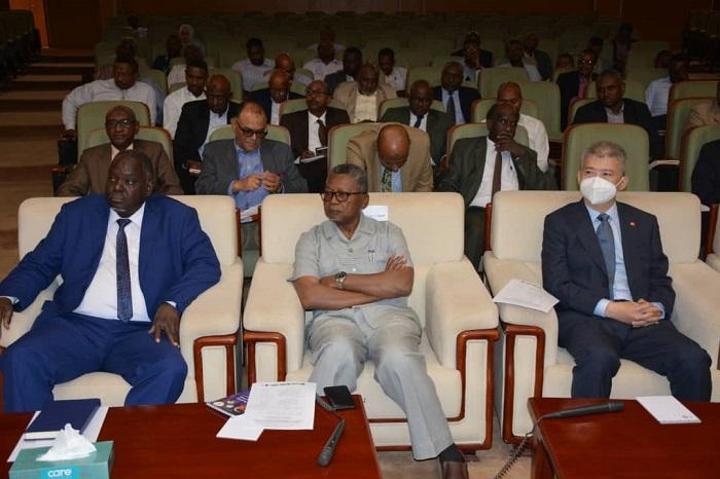 البرنامج التدريبي لادارة الموارد النفطية في السودان يختتم أعماله