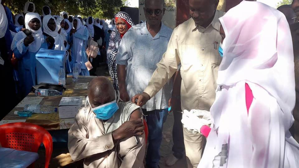 إنطلاق الحملة القومية للتطعيم بلقاح كورونا بشرق دارفور