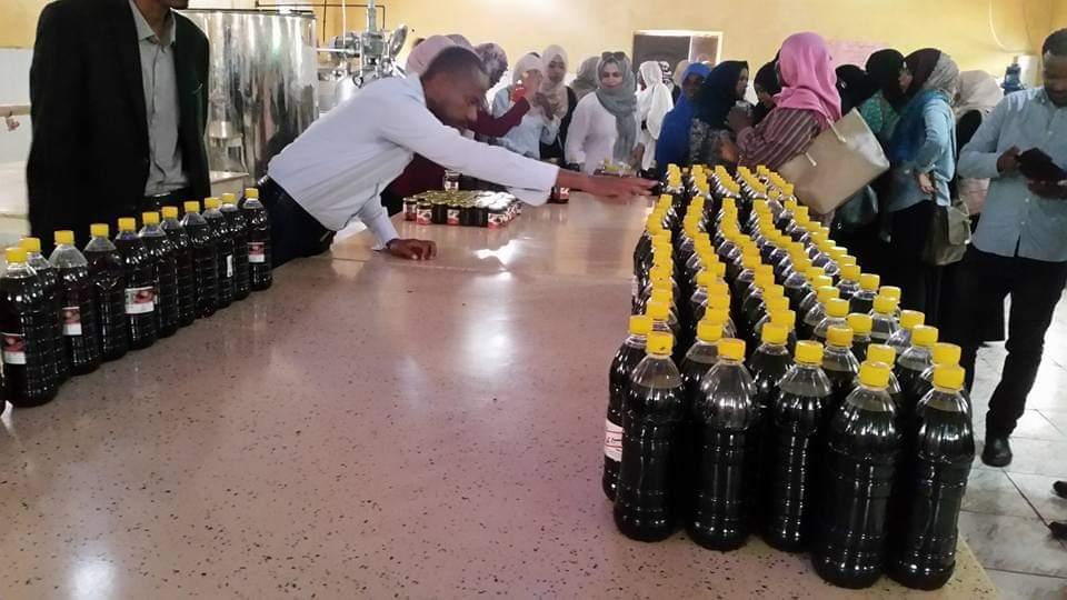 جامعة أفريقيا العالمية تحتفل بيوم الغذاء العالمي