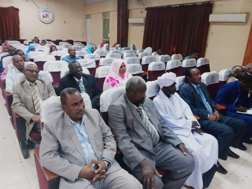 والي الجزيرة يدعو لترسيخ فقه المعاملات المصرفية