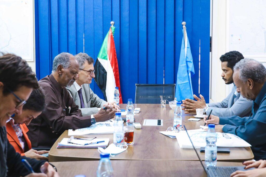 السودان.. الآلية الثلاثية تكشف عن لقاء مع حركة وأحزاب مؤثرة