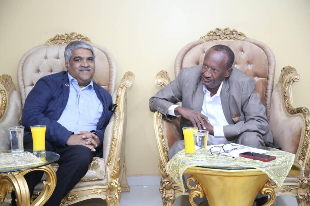 والي كسلا يلتقي مساعد المدير القطري لبرنامج الغذاء العالمي بالسودان والي كسلا يلتقي مساعد المدير القطري لبرنامج الغذاء العالمي بالسودان