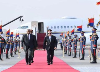 لماذا هبطت طائرة البرهان في مطار القاهرة؟ لماذا هبطت طائرة البرهان في مطار القاهرة؟