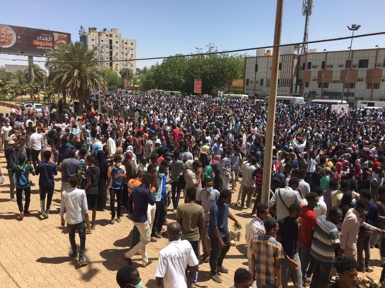 من أسقط المؤتمر الوطني المحلول؟