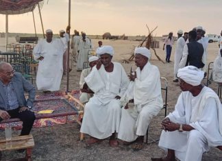 وزير الصحة بالنيل الأبيض يطمئن على الأوضاع الصحية للمتأثرين بالفيضان وزير الصحة بالنيل الأبيض يطمئن على الأوضاع الصحية للمتأثرين بالفيضان