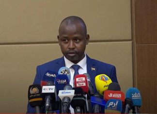 ادريس يعقد مؤتمراً صحفياً حول نتائج زيارته لشمال وجنوب دارفور ادريس يعقد مؤتمراً صحفياً حول نتائج زيارته لشمال وجنوب دارفور