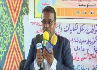 مفوض العون الانساني بكسلا يلتقي السفير الامريكي مفوض العون الانساني بكسلا يلتقي السفير الامريكي