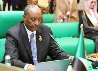 البرهان يعلن امام القمة العربية تأكيدات بشأن التوافق في السودان والاتفاق لتشكيل حكومة كفاءات ويتحدث عن اتفاق جوبا البرهان يعلن امام القمة العربية تأكيدات بشأن التوافق في السودان والاتفاق لتشكيل حكومة كفاءات ويتحدث عن اتفاق جوبا