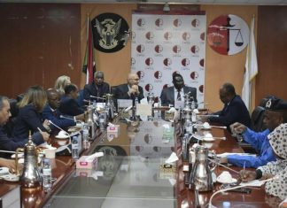المفوض السامي يؤكد دعمه لجهود تعزيز حقوق الإتسان في السودان المفوض السامي يؤكد دعمه لجهود تعزيز حقوق الإتسان في السودان
