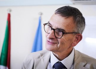 السودان.. فولكر بيرتس يطلق تصريحات جديدة عن قرب التسوية ويتحدث عن المطالبين بطرده السودان.. فولكر بيرتس يطلق تصريحات جديدة عن قرب التسوية ويتحدث عن المطالبين بطرده