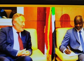 د.جبريل: مبادرات سياسية كثيرة تحتاج لرؤيةموحدةتتوافق عليها جميع الأطراف السياسية. د.جبريل: مبادرات سياسية كثيرة تحتاج لرؤيةموحدةتتوافق عليها جميع الأطراف السياسية.