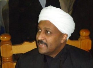 اشتباك حرس الحسن .. «مغادرة الحسن» تسرق الأضواء من احتفالات عودة الميرغني إلى السودان اشتباك حرس الحسن .. «مغادرة الحسن» تسرق الأضواء من احتفالات عودة الميرغني إلى السودان