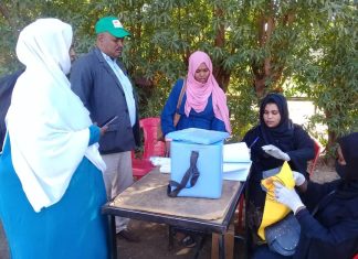 جولة لمدير النظام الصحي بكرري لمراكز التطعيم بلقاح كورونا جولة لمدير النظام الصحي بكرري لمراكز التطعيم بلقاح كورونا
