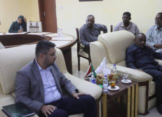 والي القضارف يلتقي وفد وحدة تنفيذ السدود وبنك جدة الإسلامي والي القضارف يلتقي وفد وحدة تنفيذ السدود وبنك جدة الإسلامي