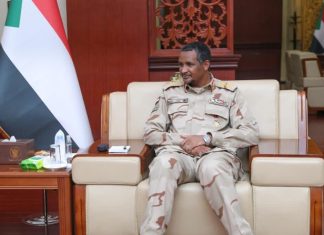 حميدتي يتغيب عن المحكمة في قضية قتل متظاهرين حميدتي يتغيب عن المحكمة في قضية قتل متظاهرين