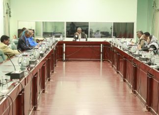 قطاع الحكم والإدارة يناقش قضايا الإتجار بالبشر وحماية السودانيين بالخارج قطاع الحكم والإدارة يناقش قضايا الإتجار بالبشر وحماية السودانيين بالخارج