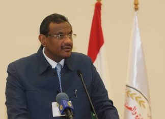 سعود البرير:تهيئة بيئة الاستثمار تتطلب مراجعة قوانين وتشريعات مركزية وولائية سعود البرير:تهيئة بيئة الاستثمار تتطلب مراجعة قوانين وتشريعات مركزية وولائية