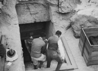 قرن على اكتشاف مقبرة توت عنخ آمون: تقاسم غنائم الاستعمار قرن على اكتشاف مقبرة توت عنخ آمون: تقاسم غنائم الاستعمار