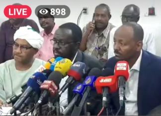 الحرية والتغيير المجلس المركزي تعلن التوصل الى اتفاق اطار مع الجيش السوداني وترهن التوقيع النهائي بهذا الأمر وتحدد تبعية مجلس الامن والدفاع الحرية والتغيير المجلس المركزي تعلن التوصل الى اتفاق اطار مع الجيش السوداني وترهن التوقيع النهائي بهذا الأمر وتحدد تبعية مجلس الامن والدفاع