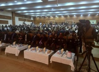 وزير الدفاع يؤكد استعداد القوات المسلحة للوفاءبالتزاماتها تجاه الترتيبات الأمنية وزير الدفاع يؤكد استعداد القوات المسلحة للوفاءبالتزاماتها تجاه الترتيبات الأمنية