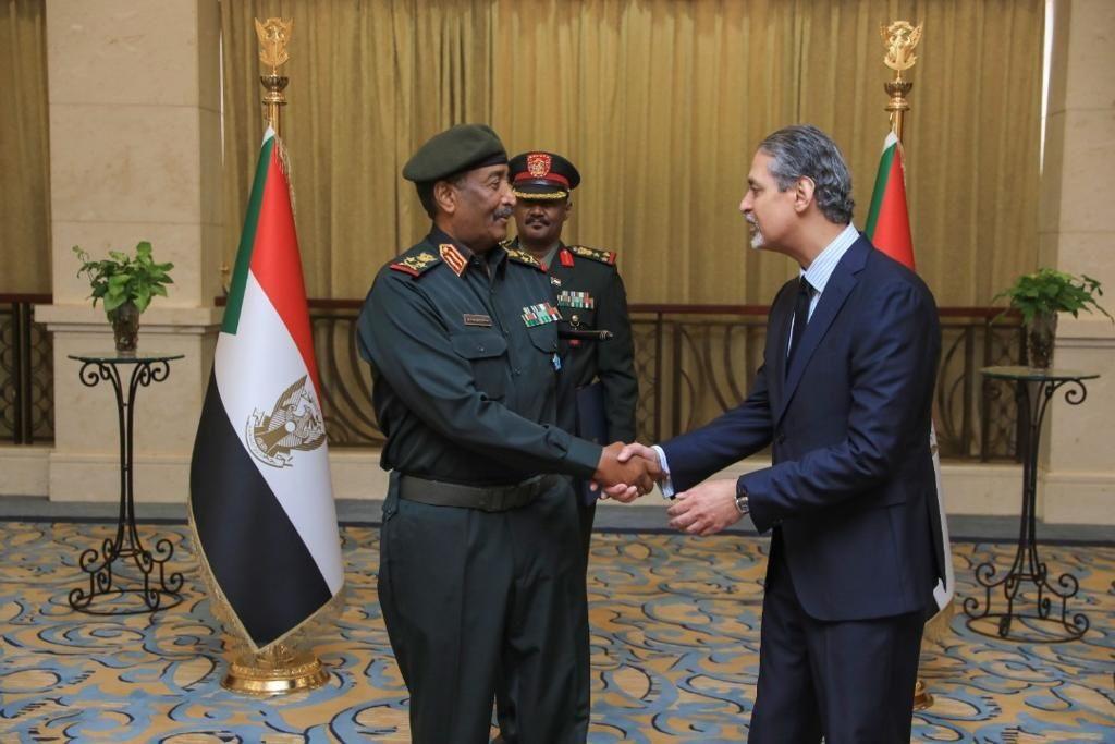 البرهان يؤكد الحرص على تعزيز علاقات التعاون مع مصر البرهان يؤكد الحرص على تعزيز علاقات التعاون مع مصر