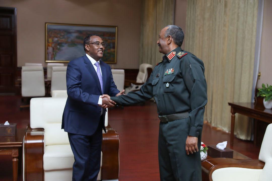 البرهان يطلق تعهدات لاثيوبيا بشأن اتفاق وقف اطلاق النار مع تيغراي واتفاق حول أزمة الحدود والقضايا العالقة