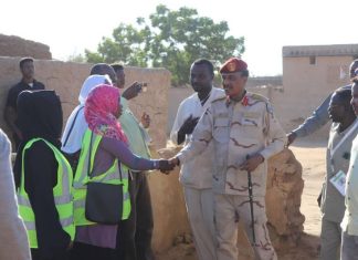لجنة السلم والمصالحات تدعم خلاوي القرآن بمعسكر السلام بالفاشر لجنة السلم والمصالحات تدعم خلاوي القرآن بمعسكر السلام بالفاشر