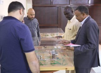 والي شرق دارفور يزور مكتب الهلال الأحمر القطري بالسودان والي شرق دارفور يزور مكتب الهلال الأحمر القطري بالسودان