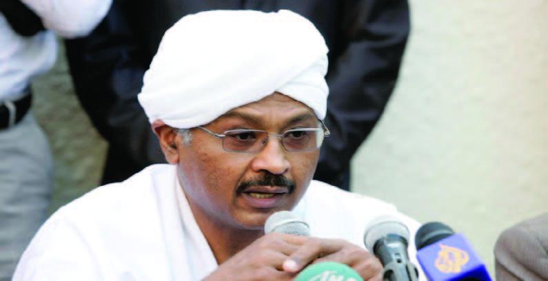 مبارك الفاضل: البرهان وحميدتي والرباعية هم من يقررون رفض او قبول توقيعي على الاتفاق الاطاري ليس الحرية والتغيير مبارك الفاضل: البرهان وحميدتي والرباعية هم من يقررون رفض او قبول توقيعي على الاتفاق الاطاري ليس الحرية والتغيير