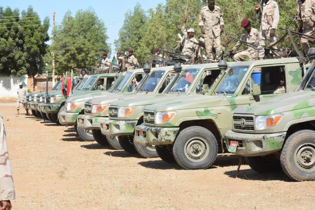 كشف ملابسات وتفاصيل اعتقال (4) أشخاص على يد قوة من الدعم السريع كشف ملابسات وتفاصيل اعتقال (4) أشخاص على يد قوة من الدعم السريع