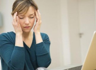 النساء أكثر عرضة للإصابة بالأرق والصداع النصفي النساء أكثر عرضة للإصابة بالأرق والصداع النصفي