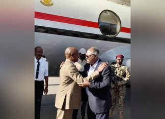 الهادي ادريس يصل نيالا لتشريف مؤتمر الهندسة المدنية الهادي ادريس يصل نيالا لتشريف مؤتمر الهندسة المدنية