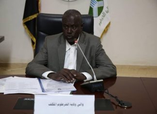 والي الخرطوم يطالب بتفعيل دور البنوك فى تمويل المشاريع الخدمية والي الخرطوم يطالب بتفعيل دور البنوك فى تمويل المشاريع الخدمية