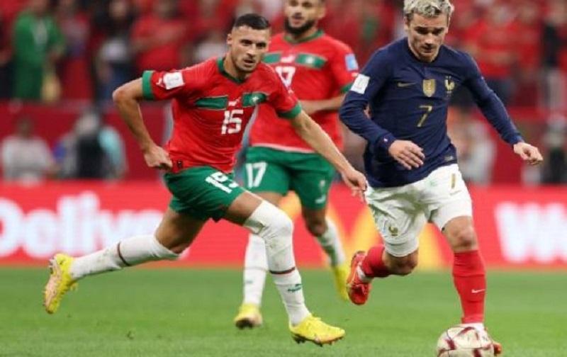 فرنسا إلى نهائى المونديال لمواجهة الأرجنتين بعد الفوز على المغرب فرنسا إلى نهائى المونديال لمواجهة الأرجنتين بعد الفوز على المغرب