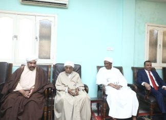 دقلو يزور مولانا الميرغني في حضور جعفر والحسن دقلو يزور مولانا الميرغني في حضور جعفر والحسن