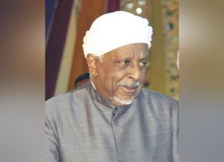 مولانا الميرغني يدعو للحوار لدى لقائه قيادات الكتلة الديمقراطية مولانا الميرغني يدعو للحوار لدى لقائه قيادات الكتلة الديمقراطية