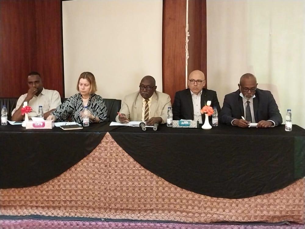 التجارة: أهمية تطوير الصناعات الصغيرة والمتوسطة التجارة: أهمية تطوير الصناعات الصغيرة والمتوسطة