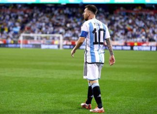ميسي ينال جائزة أفضل لاعب في كأس العالم ميسي ينال جائزة أفضل لاعب في كأس العالم