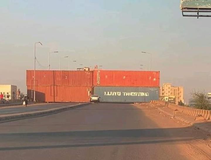 السودان.. إغلاق جسور في الخرطوم تزامنا مع مليونية وجهتها القصر السودان.. إغلاق جسور في الخرطوم تزامنا مع مليونية وجهتها القصر
