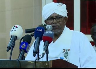 البشير يكشف امام المحكمة تفاصيل تخطيط وتنفيذ انقلاب الانقاذ عاجل .. البشير يكشف امام المحكمة تفاصيل تخطيط وتنفيذ انقلاب الانقاذ .. انا اتحمل كل مسؤولية ما تم في 30 يونيو 1989واقول بكل فخر واعزاز اني قائد ومفجر ثورة الإنقاذ الوطني ومافي واحد من المدنيين دخل معانا في التخطيط والتتفيذ والعمل عسكري بحت