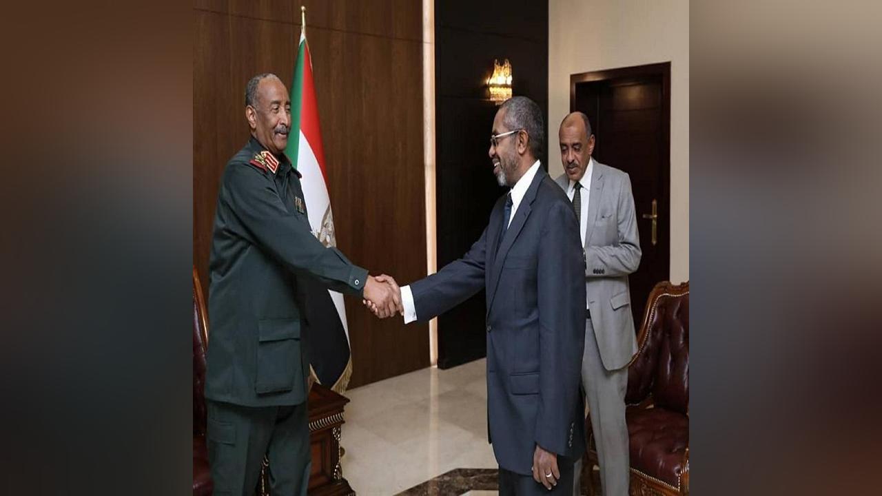 رئيس مجلس السيادة يوجه بترقية وتطوير علاقات السودان الخارجية رئيس مجلس السيادة يوجه بترقية وتطوير علاقات السودان الخارجية