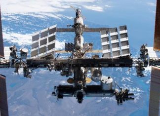 إلغاء سير في الفضاء بسبب تسرب سائل من كبسولة إلغاء سير في الفضاء بسبب تسرب سائل من كبسولة