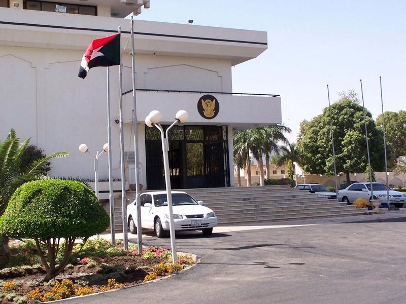 طائرة خاصة قادمة من ليبيا تحمل عشرات المهاجرين السودانيين طائرة خاصة قادمة من ليبيا تحمل عشرات المهاجرين السودانيين
