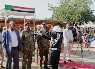 والي الجزيرة يشرف تخريج مجندي الدفعة27(ب) بالفرقة الأولى مشاة والي الجزيرة يشرف تخريج مجندي الدفعة27(ب) بالفرقة الأولى مشاة