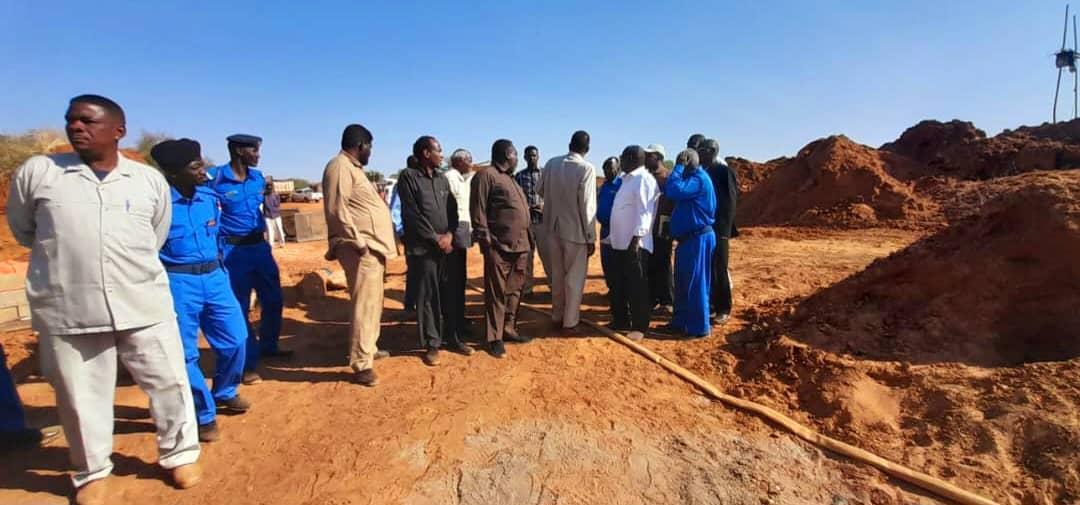 مدير عام سكك حديد السودان يتفقد العمل بجسر الفولة مدير عام سكك حديد السودان يتفقد العمل بجسر الفولة