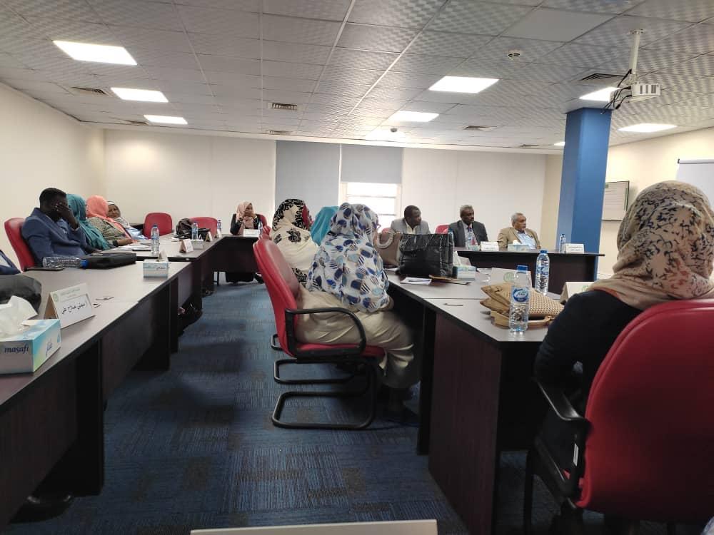 ورشة ادارة التغيير والتطوير الإداري تختتم أعمالها بدولة الامارات ورشة ادارة التغيير والتطوير الإداري تختتم أعمالها بدولة الامارات