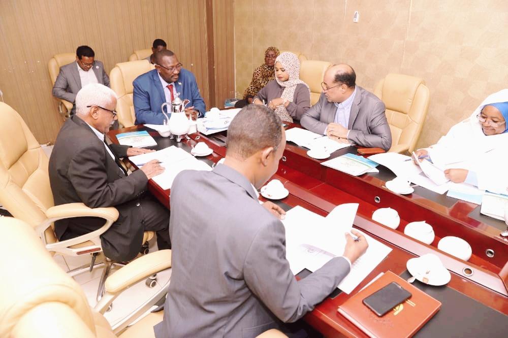 مجلس إدارة هيئة التأمين الصحي بالخرطوم يناقش تقارير الآداء مجلس إدارة هيئة التأمين الصحي بالخرطوم يناقش تقارير الآداء