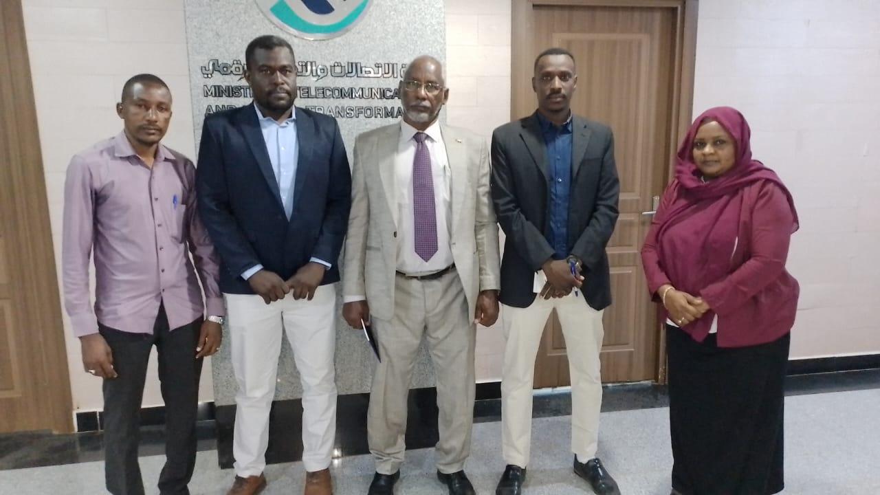 اللجنة التمهيدية للإتحاد السوداني المهني للصحافة الرقمية تلتقي وزير الاتصالات اللجنة التمهيدية للإتحاد السوداني المهني للصحافة الرقمية تلتقي وزير الاتصالات
