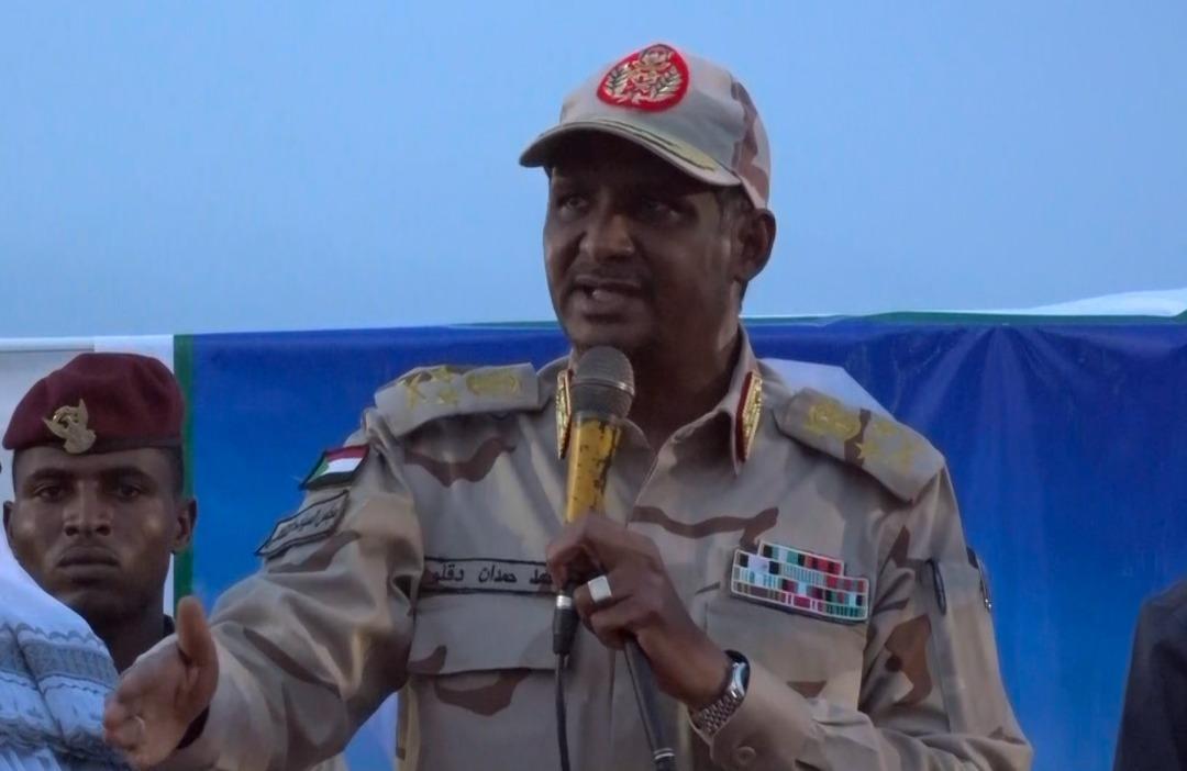 دقلو يدعو المتضررين من الأحداث بمحليةبليل التعاون مع لجان التحقيق دقلو يدعو المتضررين من الأحداث بمحليةبليل التعاون مع لجان التحقيق